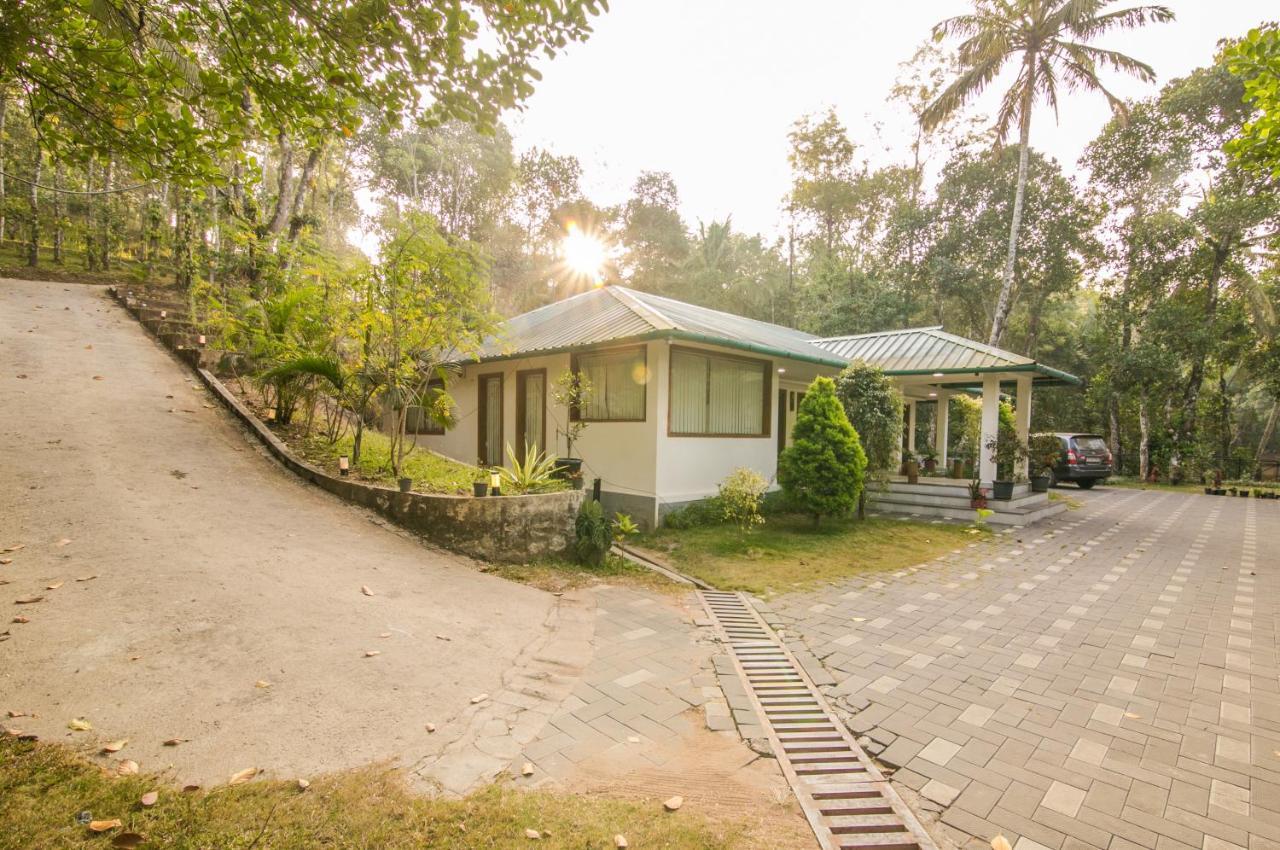 Rockville Hotel Sultan Bathery Exterior foto
